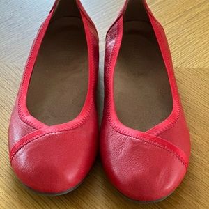 Women’s shoes. Bionic red flats. Size 7. Like new.Arch support.